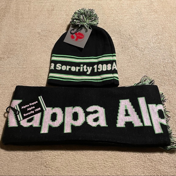 Alpha Kappa Alpha Hat & Scarf Set - Picture 3 of 4